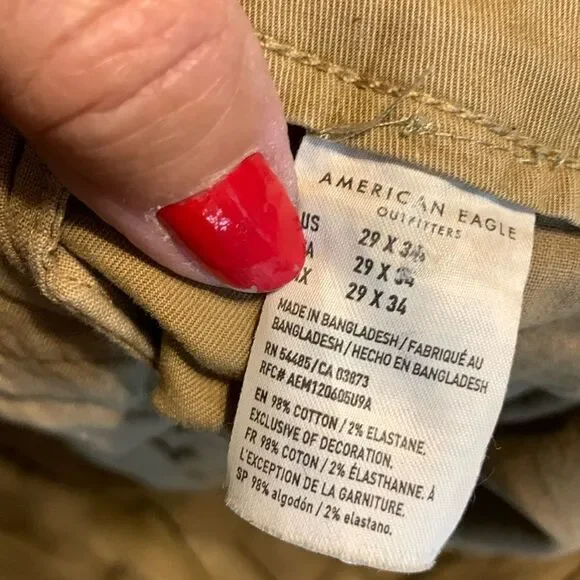 American Eagle size 29 x 34 original straight leg kahki pants like new